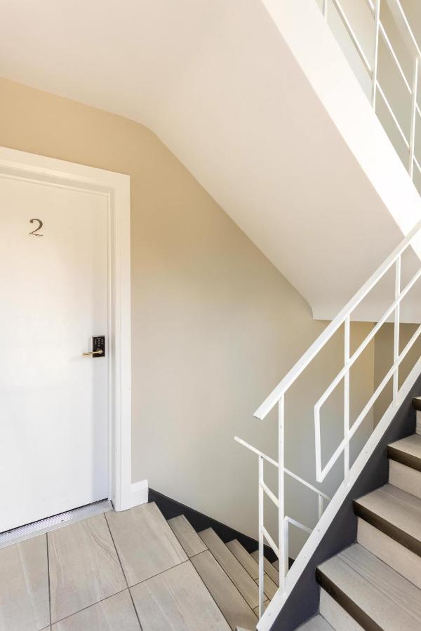 Entire 2 Bedroom Apartment Downtown - U2 Kitchener Eksteriør billede